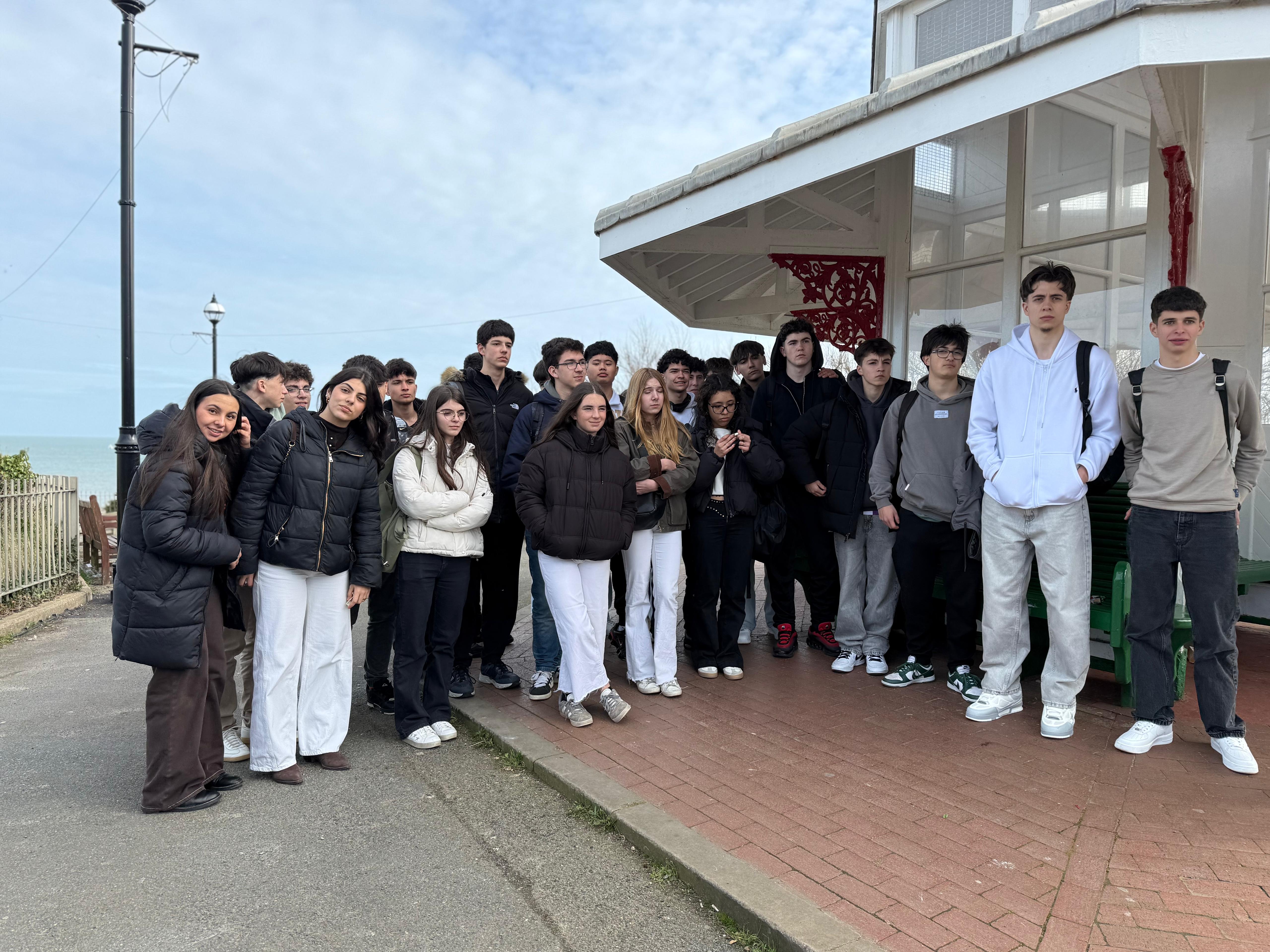 25-26 Broadstairs 4 25-26 Broadstairs 4