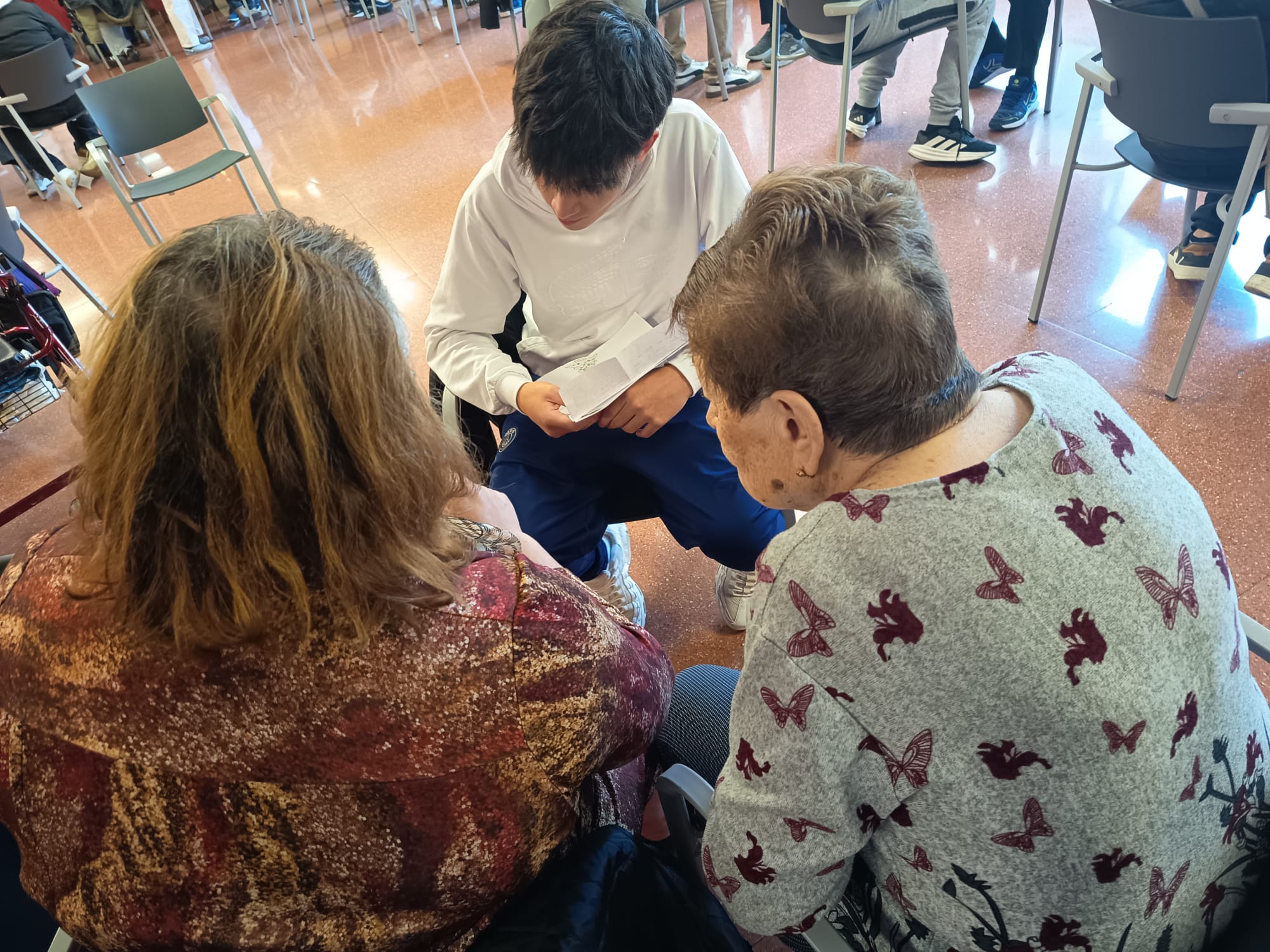 25-26 cartaNavresid 04 25-26 cartaNavresid 04